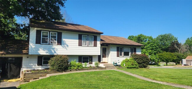 Building Photo - 13 Amy Rd