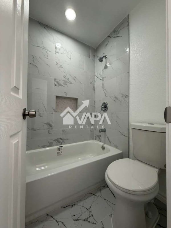 Building Photo - 774 Sawtooth Dr