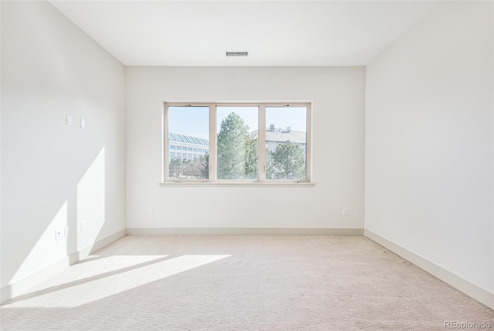 Building Photo - 4885 S Monaco St