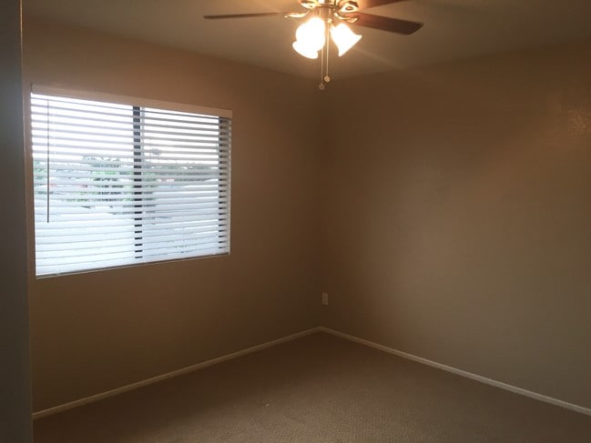 Building Photo - 4440 154th St