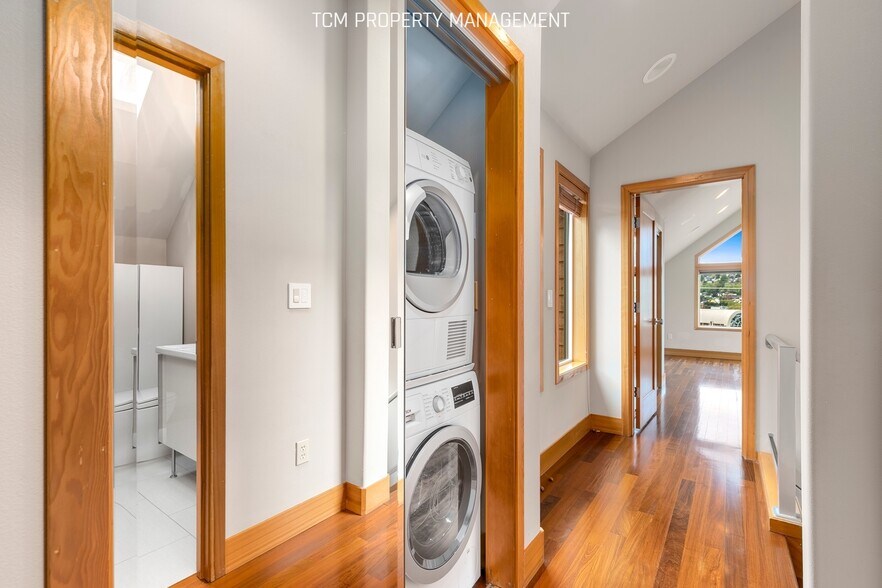 Building Photo - 4012 23rd Ave SW