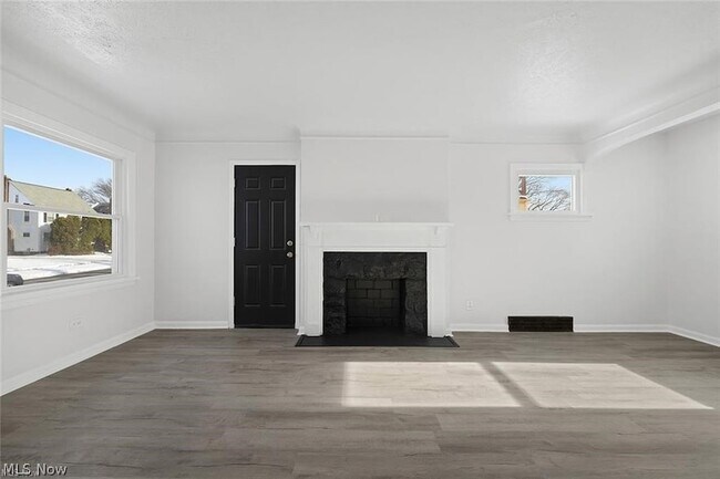 Building Photo - 3406 Henderson Rd