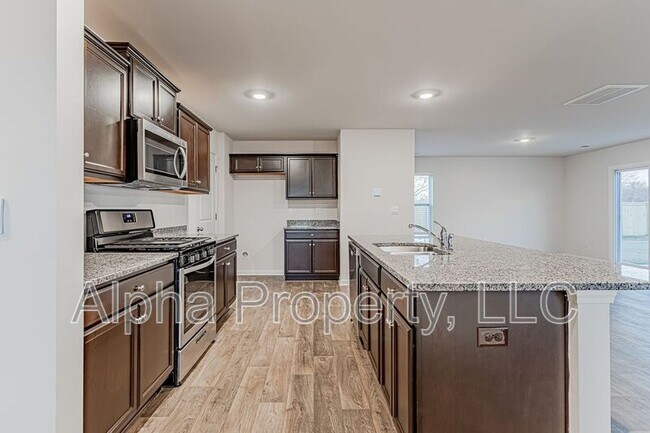 Building Photo - 1210 Murdock Cir