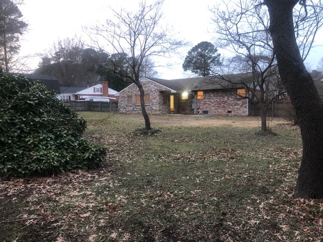 Building Photo - 105 bailey road