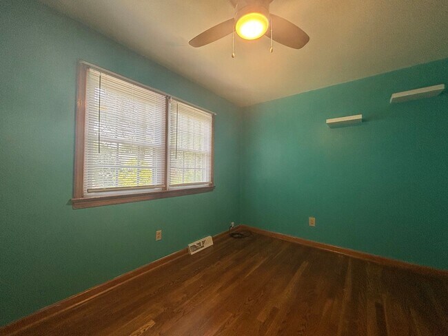 Building Photo - 4bd/2.5ba Home in Hampton