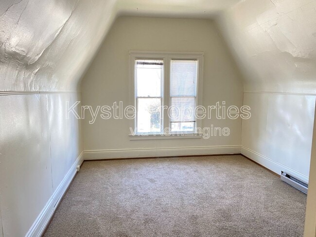 Building Photo - 1130 Marin St