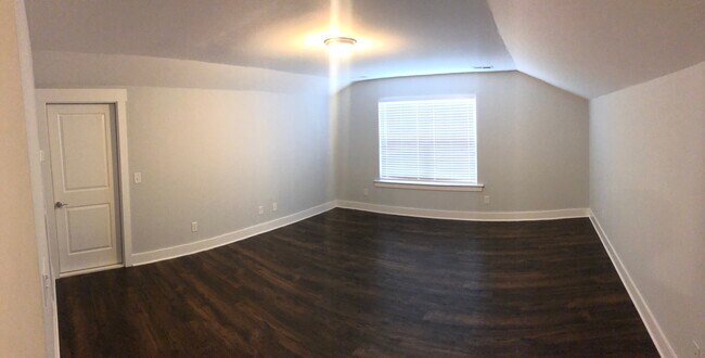 15x20 Upstairs Bedroom - 5100 Gracious Drive
