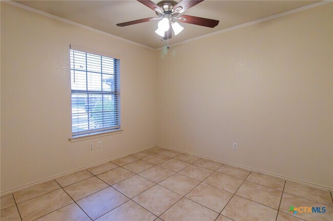 Building Photo - 4406 Bowles Dr