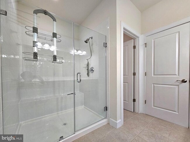 Building Photo - 8820 Englewood Farms Dr