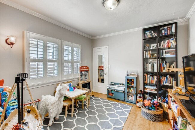 Building Photo - North Park Gem: 4-Bedroom, 3-Bath Home with Lush Garden & Modern Comforts