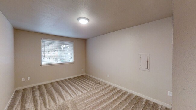 Building Photo - 1722 C Pl SE