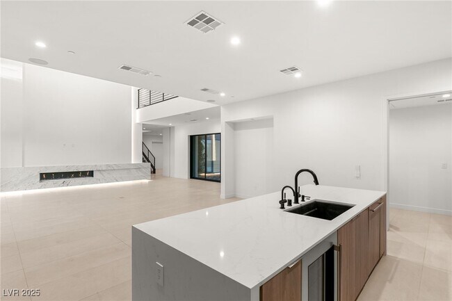 Building Photo - 7385 Heron Cyn Ct