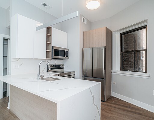 Building Photo - 1421 N Dearborn St