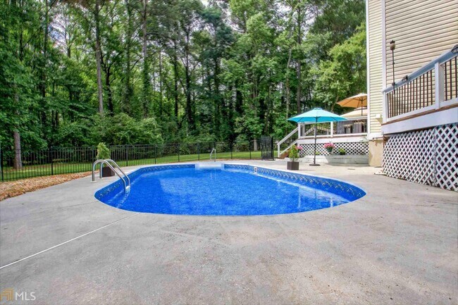 Building Photo - 208 Wysteria Ct