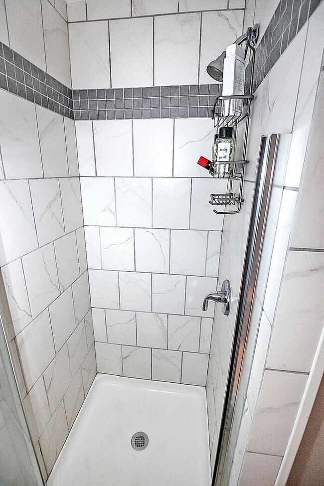 Building Photo - Charming 3BD/2BA Ranch in Selwyn Park!