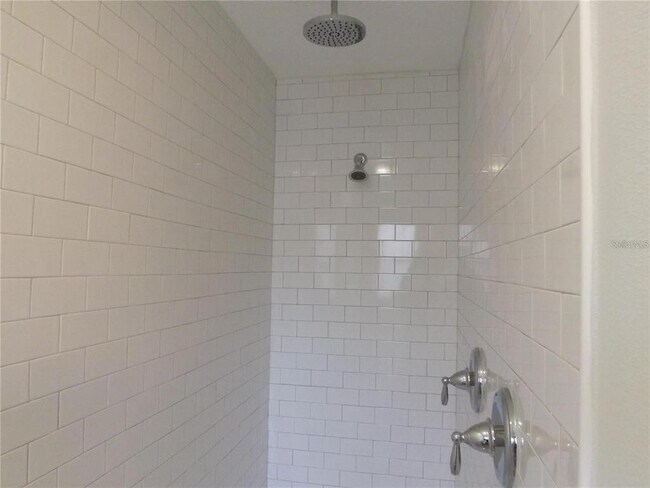 Building Photo - 5515 Albert Dr