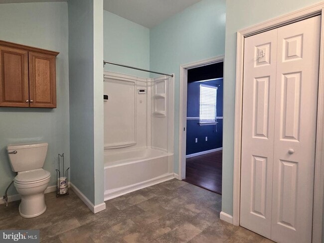 Building Photo - 28 Briar Ln