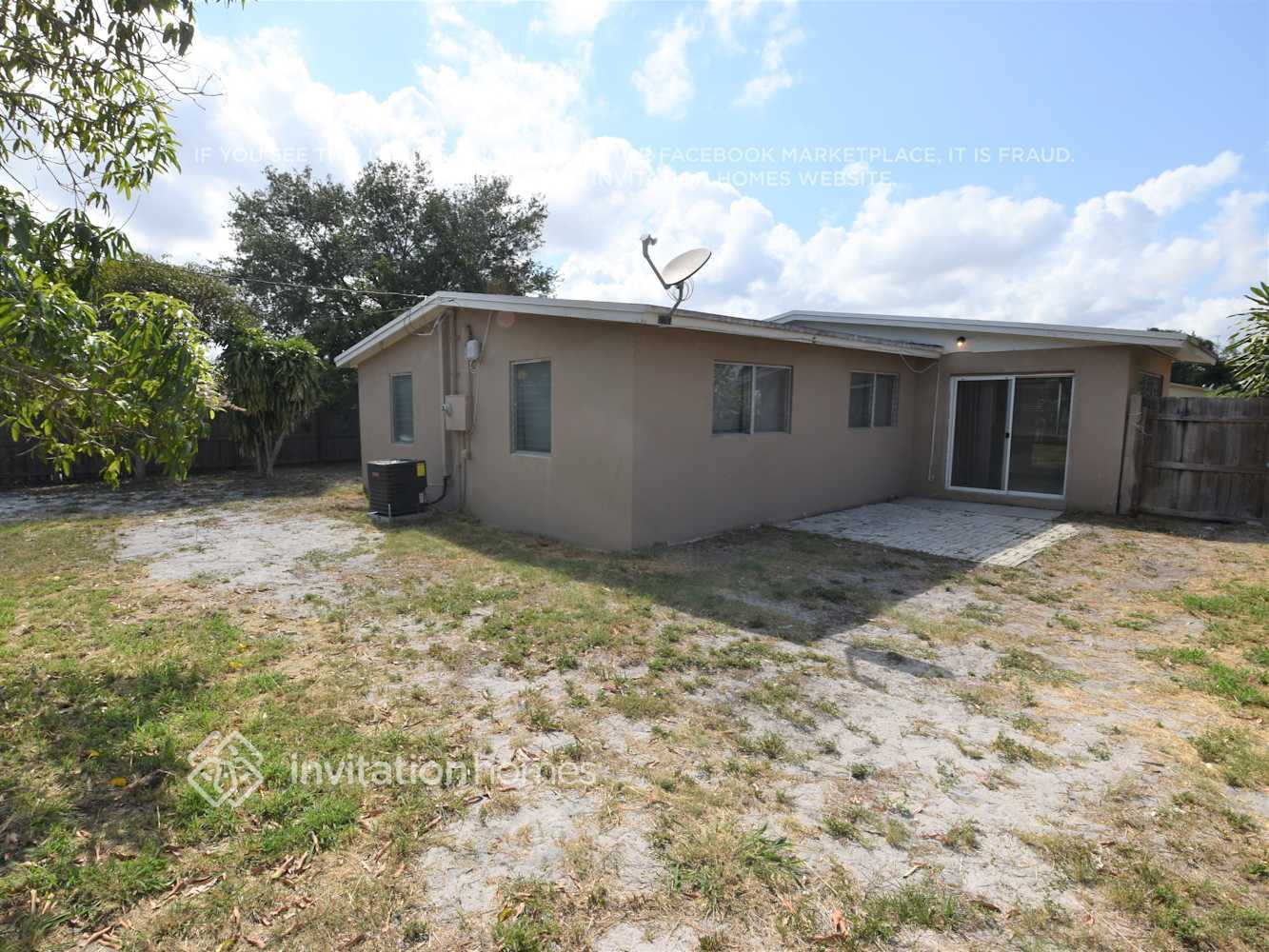 Building Photo - 854 W Jasmine Dr