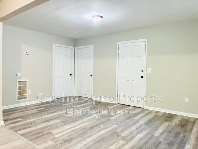 Building Photo - 1100 Spann St