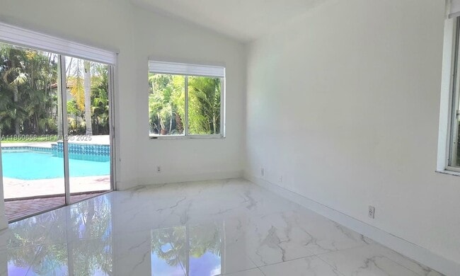 Building Photo - 1506 Lantana Ct