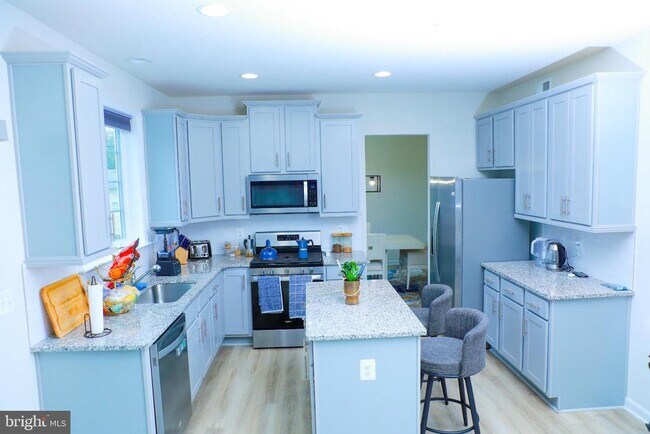 Building Photo - 11801 Asbury Dr