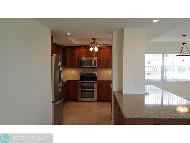 Building Photo - 121 Golden Isles Dr