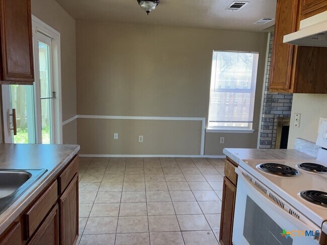 Building Photo - 3505 Winchester Dr