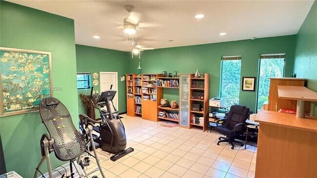 Building Photo - 10645 SW 89th Ct