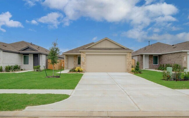Primary Photo - 18027 Valle Cupa Ln