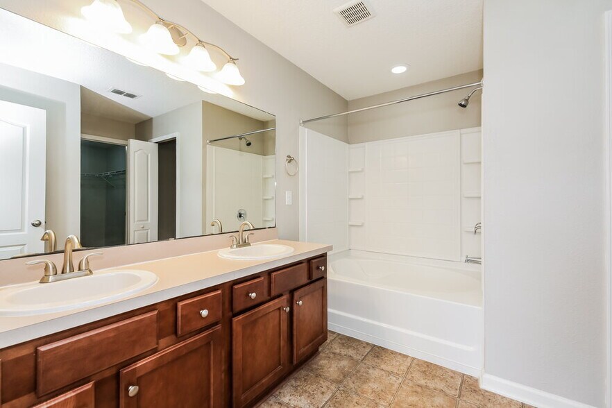 Building Photo - 95124 Turnstone Ct