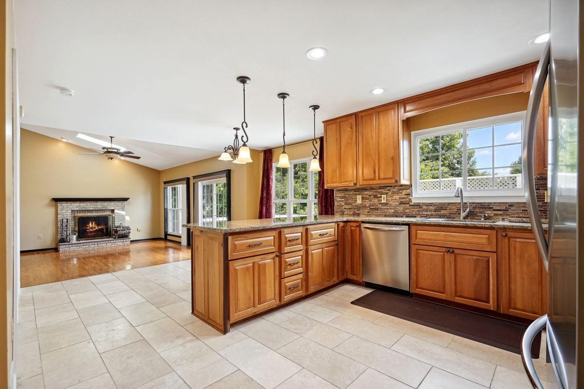 Building Photo - 5406 Lomax Way