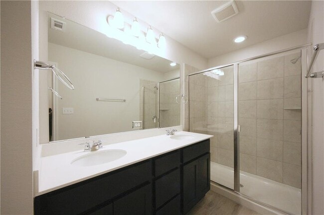 Building Photo - 1732 Fountain Bridge Dr