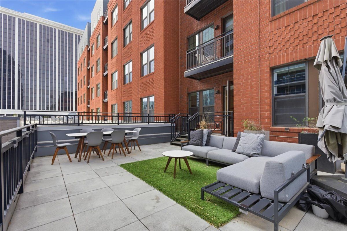 Building Photo - 1411 Key Blvd