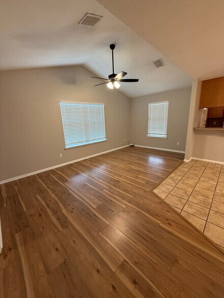 Building Photo - 112 S Madison Ave