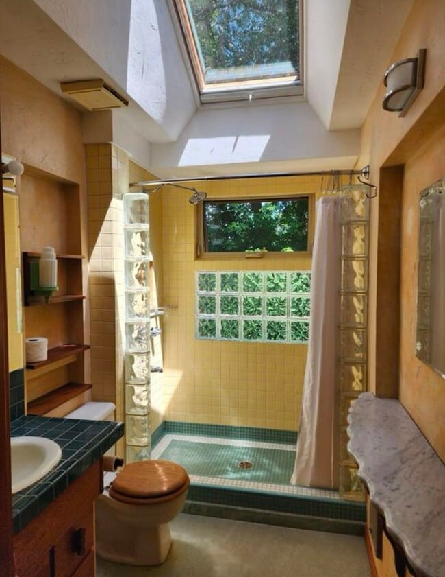 Building Photo - Renovated In-Town Home with Creek & Garage