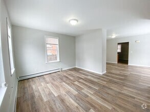 Building Photo - Gorgeous single-family home near Hartford ...