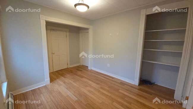 Building Photo - 202 Hildreth St