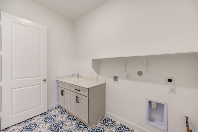 Building Photo - 25326 Loch Doon Dr