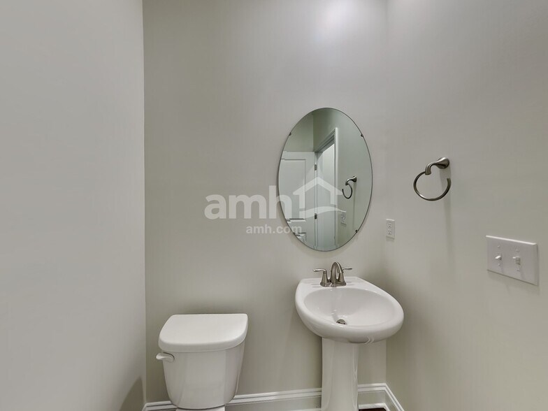 Building Photo - 11017 Hazel Gdns Dr