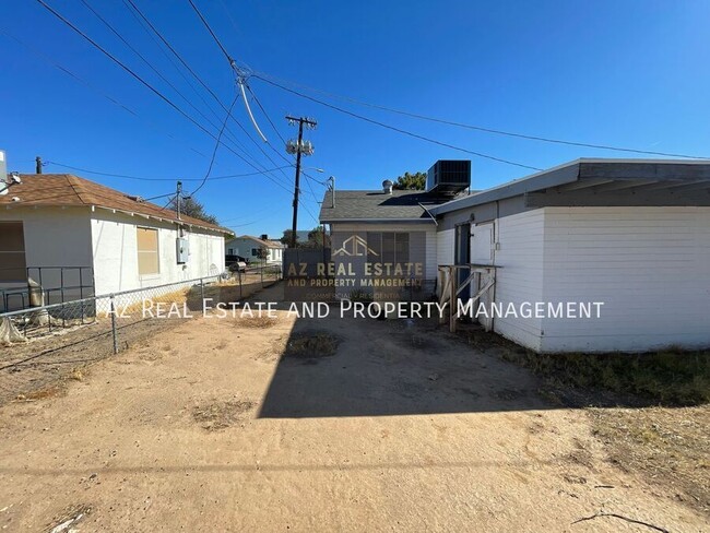 Building Photo - 7210 N 55th Dr