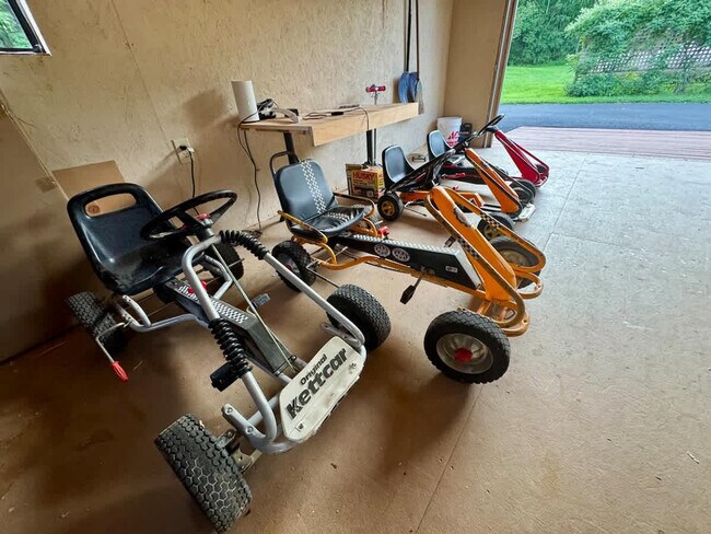 Building Photo - 7223 Ferry Rd