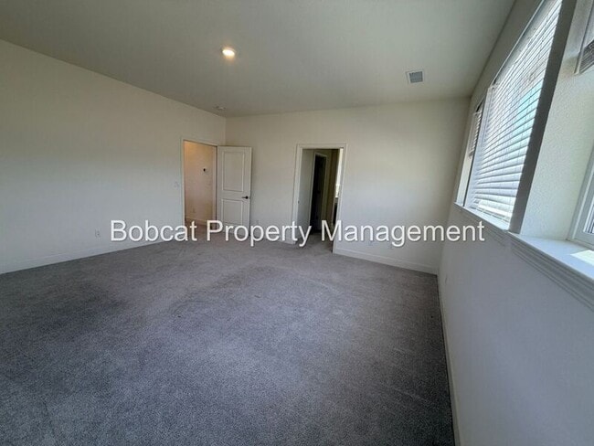 Building Photo - 1751 Boundary Peak St