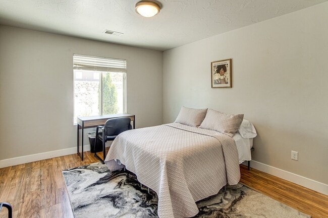 Building Photo - 48 S Cimarron Cir