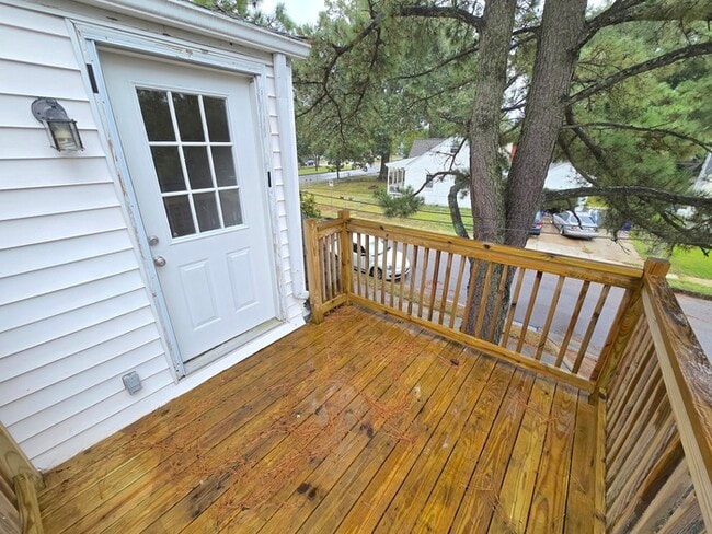 Building Photo - CUTE & COZY 2BED/1BATH DUPLEX FOR RENT - U...