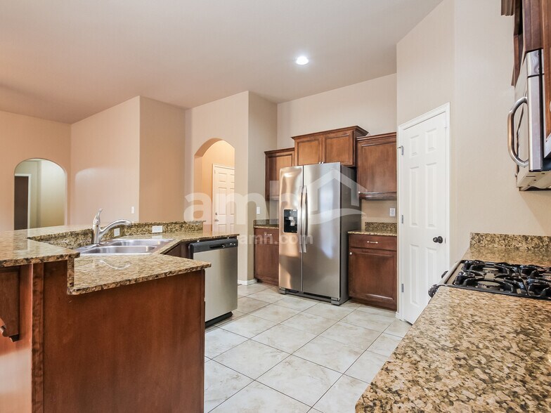 Building Photo - 9041 East 138th St S