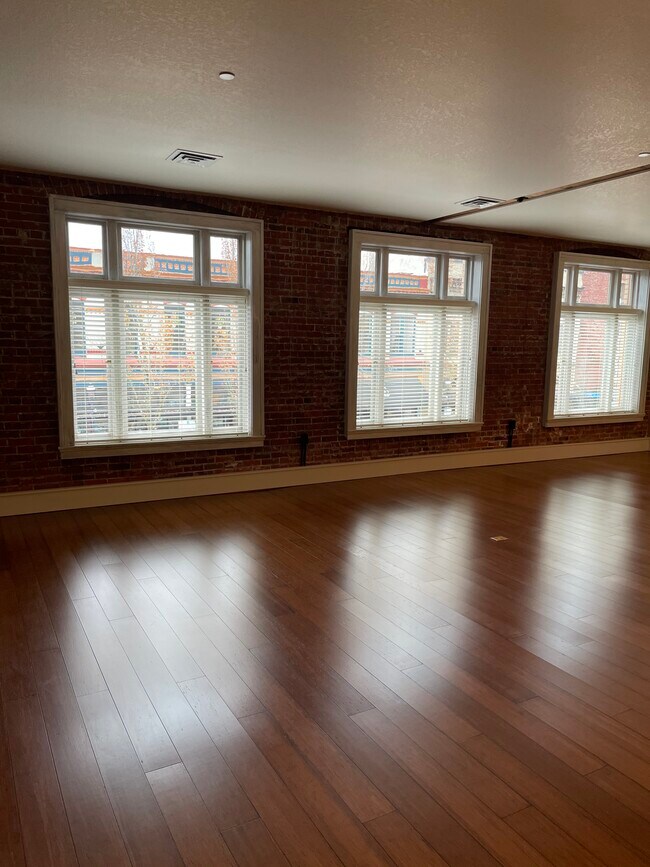 Building Photo - 441 State St