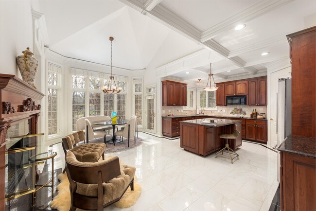 Building Photo - 16646 Brooklane Blvd