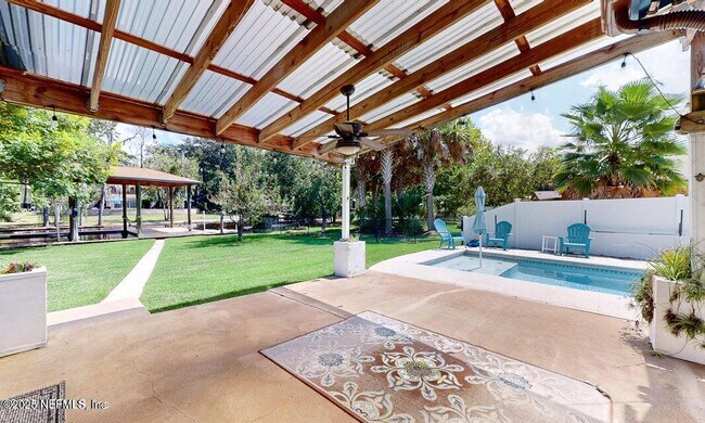 Building Photo - 6433 River Point Dr