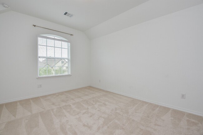 Building Photo - 18251 Winding Willow Oak Way