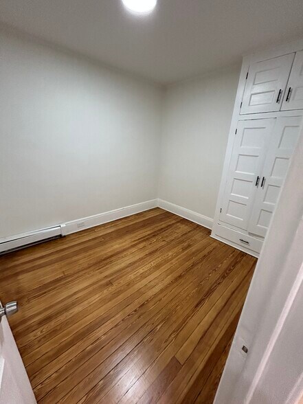 Building Photo - 226 77th St